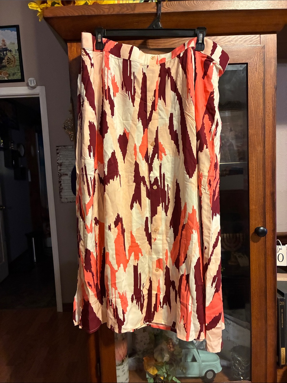 Abstract Coral & Burgundy Button-Front Midi Skirt